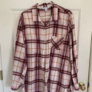 Old Navy Woman’s Tunic length Flannel